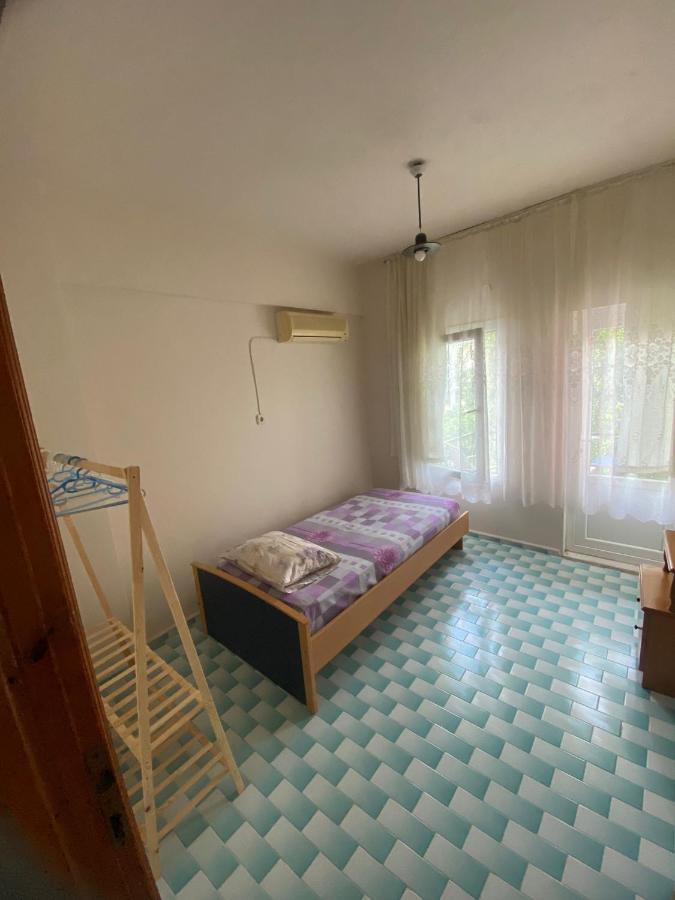 Adonis Bistro Cafe Bar Hostel Φετιγιέ Εξωτερικό φωτογραφία